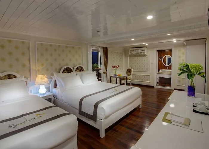 Signature Halong Cruise 4* Hạ Long